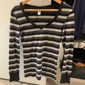 V neck long sleeve